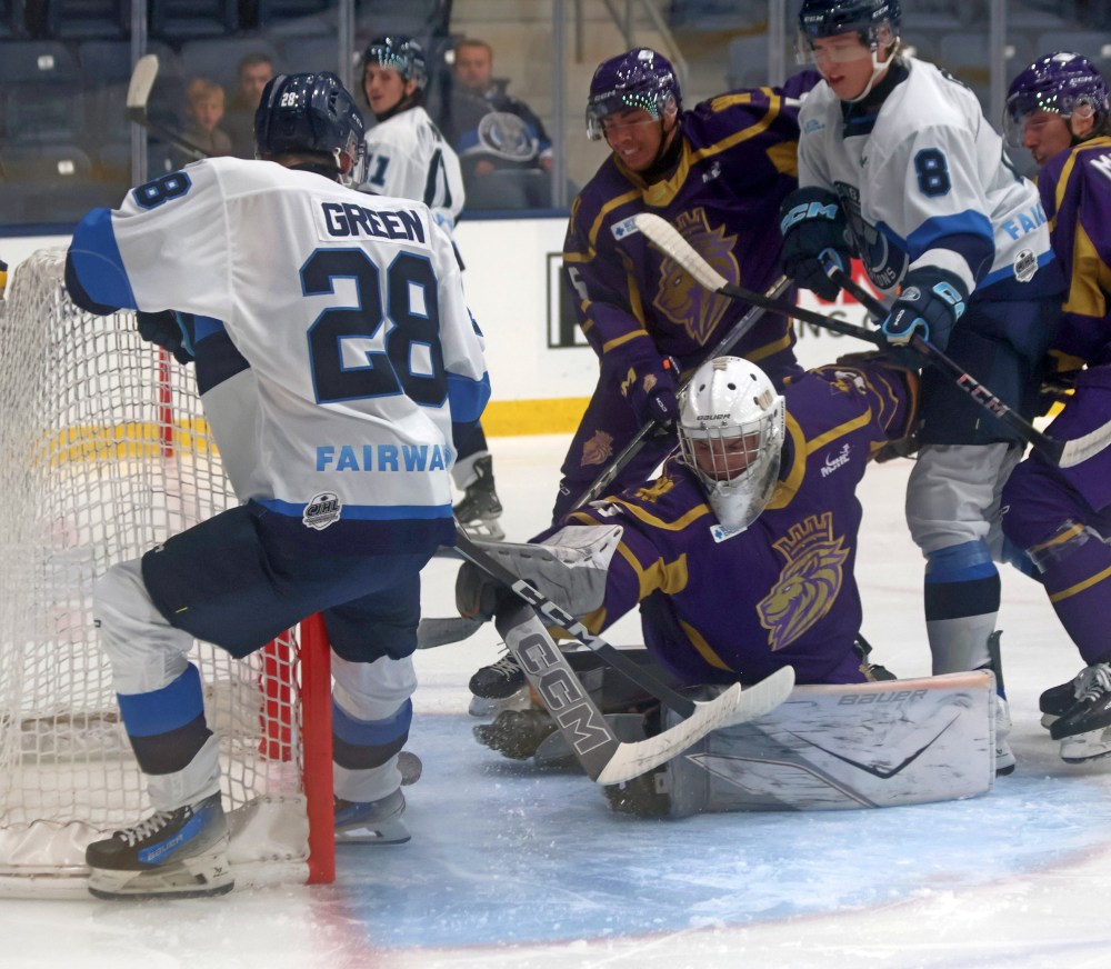 Brody Green's goal against the Winnipeg Monarchs Sept. 24 helped him to a player of the month award. (Cassidy Dankochik The Carillon)