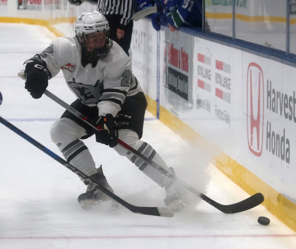 Seven of the Eastman Selects regional teams were in action inside the Southeast Event Centre Oct. 17-19. (Cassidy Dankochik The Carillon)