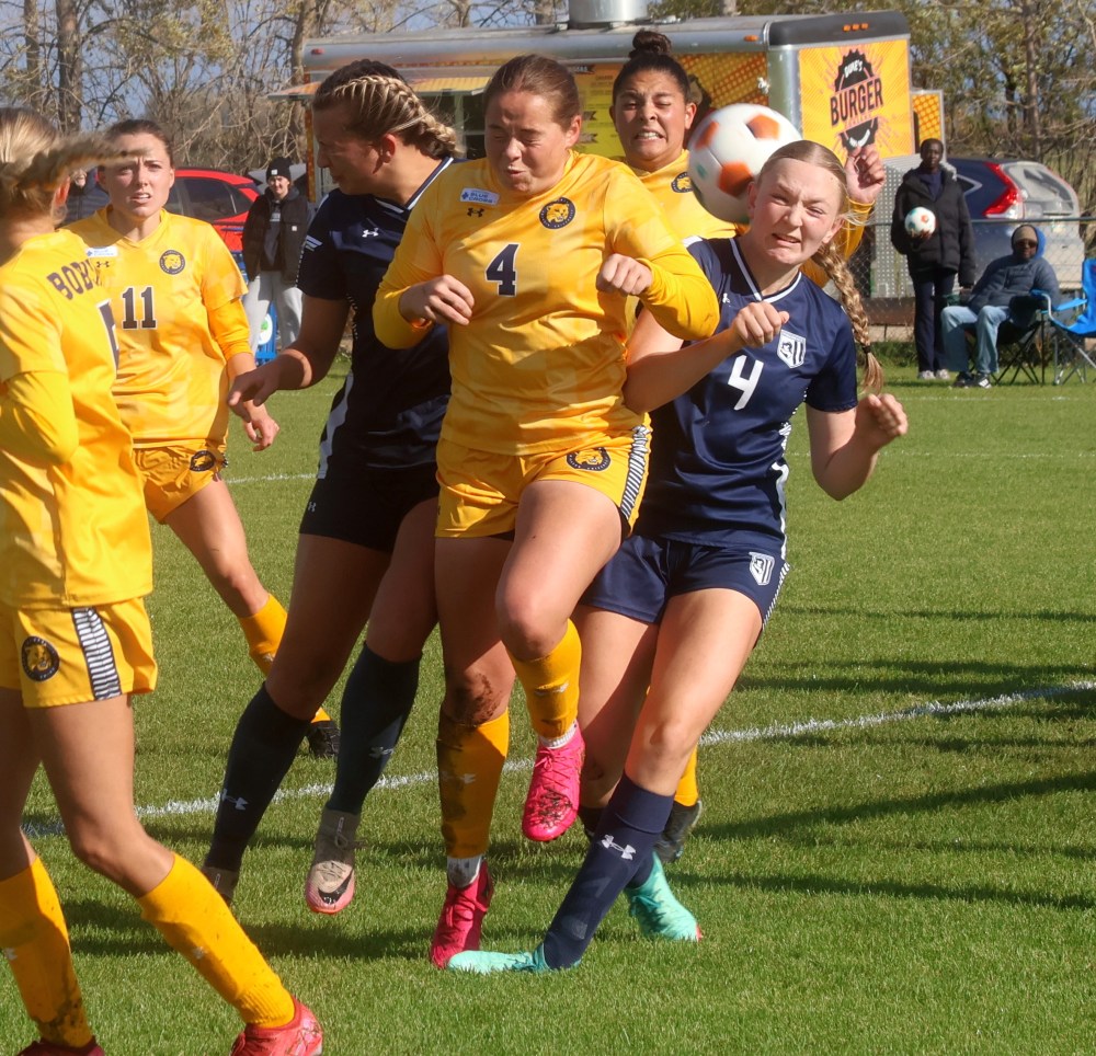 Providence drew with Brandon 2-2 in one of the final games of the MCAC regular season. (Cassidy Dankochik The Carillon)