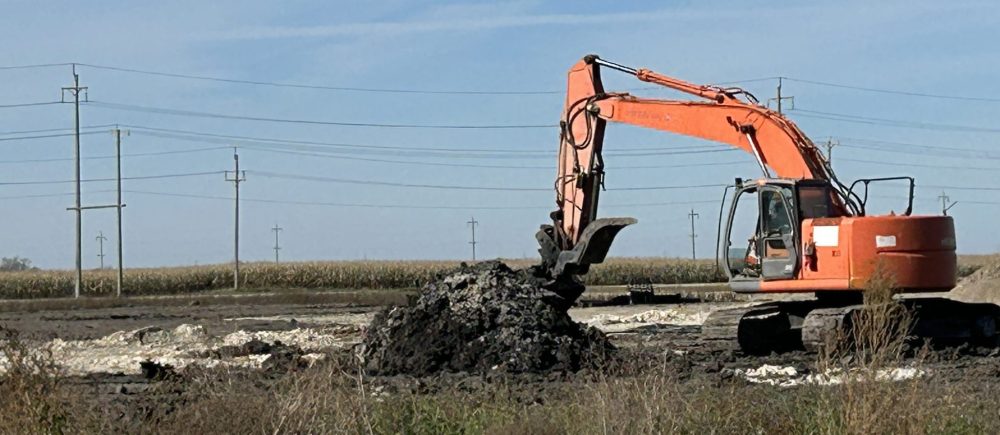 GREG VANDERMEULEN THE CARILLON
Work begins on development of an industrial lot in Steinbach.