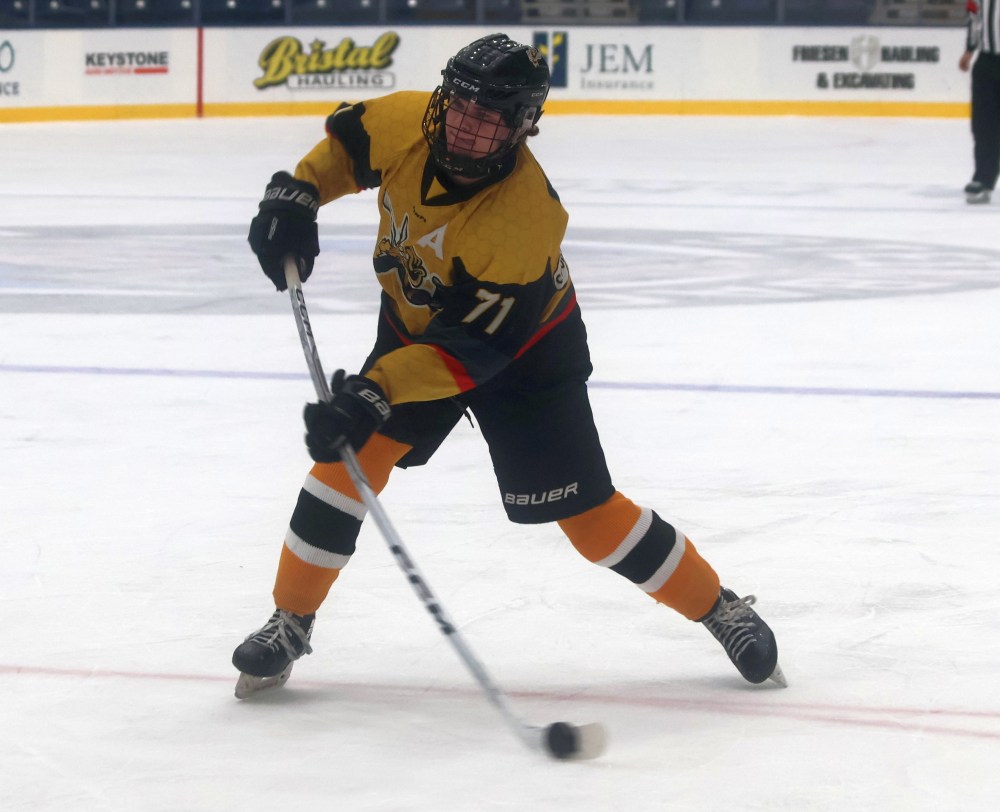 Seven of the Eastman Selects regional teams were in action inside the Southeast Event Centre Oct. 17-19. (Cassidy Dankochik The Carillon)