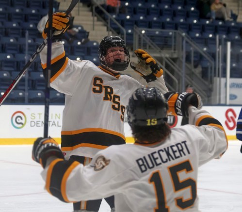 SRSS beat Oak Park in Winnipeg High School Hockey League action in Steinbach Oct. 15. (Cassidy Dankochik The Carillon)