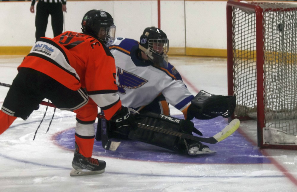Keagan Lanouette nabbed two goals and an assist in Ste Anne's season opening win over Landmark in the HTJHL. (Cassidy Dankochik The Carillon)