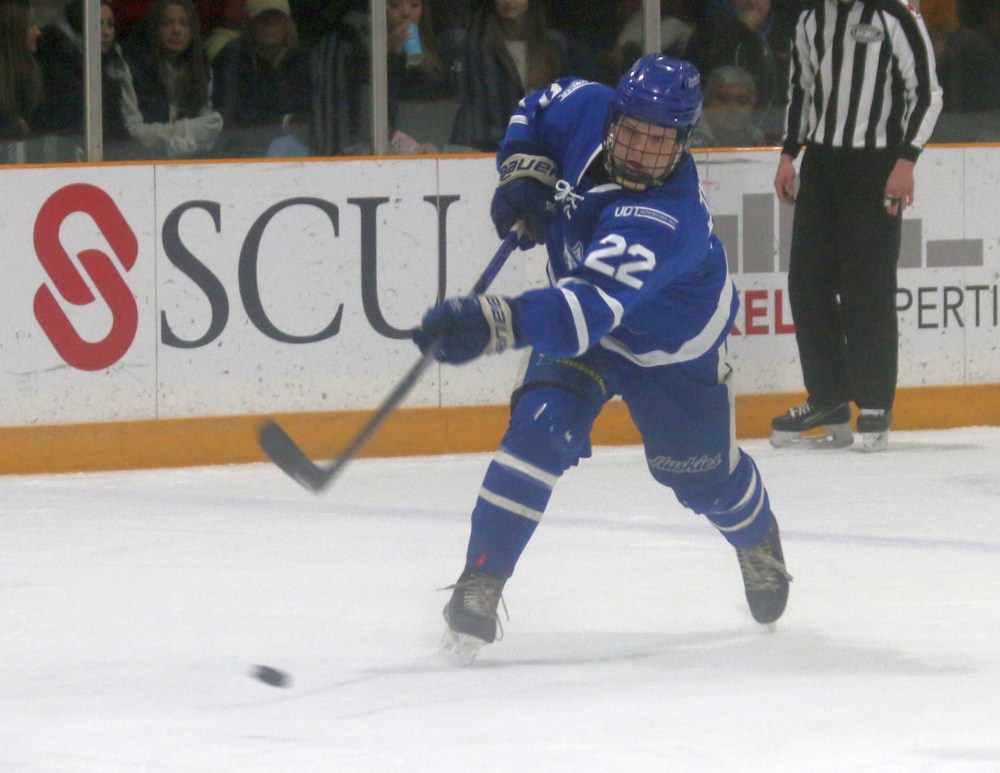 Steinbach Huskies centre Brandon Thiessen would break the HTJHL's all-time points record with this shot. (Cassidy Dankochik The Carillon)