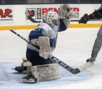 Hunter Bauer put together a spectacular week for Steinbach, only allowing a single goal in three games as Steinbach went 3-0. (Cassidy Dankochik The Carillon)