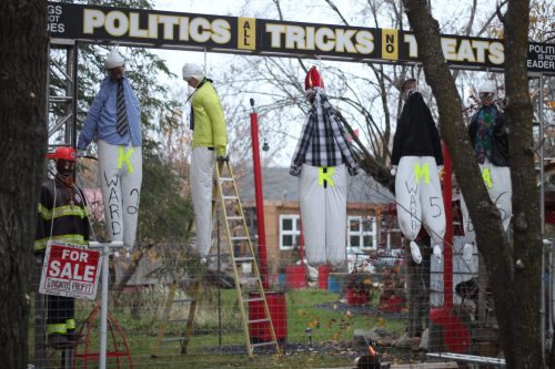 MATTHEW FRANK CARILLON ARCHIVES 

Five life-size dolls hang from nooses on a Ste-Genevieve property on Thursday, Oct. 30.