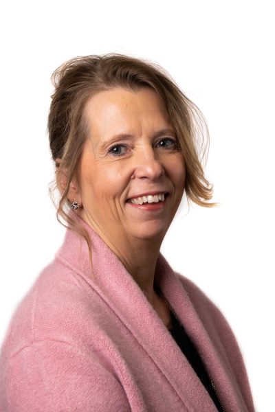 City of Thompson 

Association of Manitoba Municipalities president Kathy Valentino said the association is calling on the federal government to approve Bill C-14 (The Bail and Sentencing Reform Act), which outlines 80 changes to the Criminal Code, the Youth Criminal Justice Act, and the National Defence Act, by focusing on two main areas of reform: stricter bail laws to address violent and repeat offenders and organized crime; and tougher sentencing laws for serious and violent crimes.