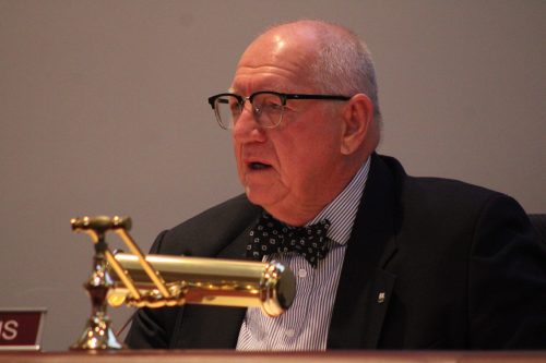 GREG VANDERMEULEN THE CARILLON 

Steinbach city Coun. Jac Siemens made the motion to end the current pursuit of library regionalization while keeping the door open to future opportunities.