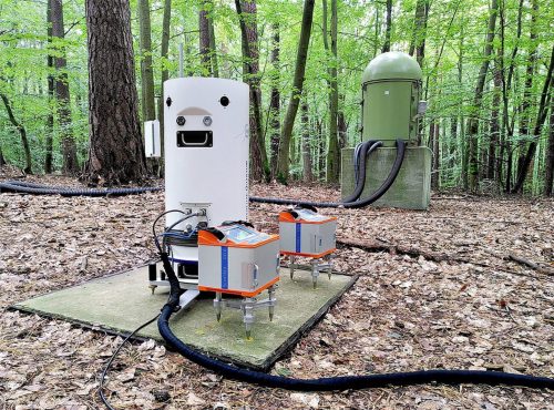 SUPPLIED

- example of the 'absolute quantum gravimetry' equipment