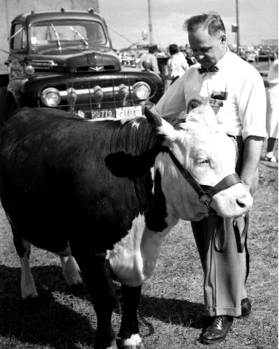 CARILLON ARCHIVES 

Frank Reimer purchased the grand champion 4-H steer at the 1954 Hanover Fair for 62½ cents a pound, outbidding rival buyers from Safeway, Canada Packers, Burns and Swift.