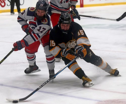 Jager Bueckert led the SRSS Sabres in scoring, and was recognized by coaches as one of the province's top 10 high school hockey players. (Cassidy Dankochik Carillon Archives)