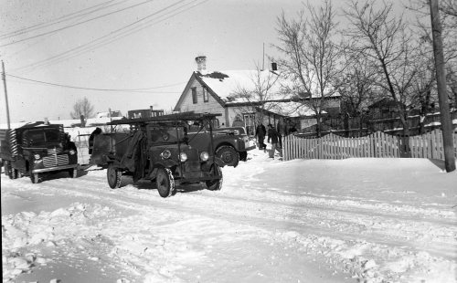 CARILLON ARCHIVES 

The quick response of the Steinbach Fire Brigade volunteers makes short work of another chimney fire.
