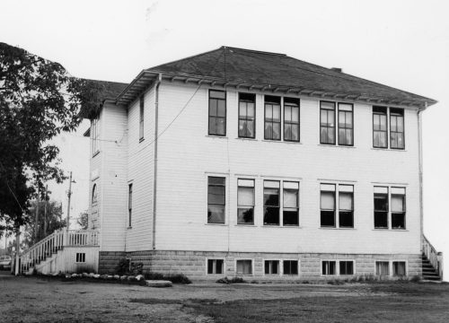 CARILLON ARCHIVES
Steinbach’s first elementary school was built in 1912 and served the community until 1964 when it was closed to make way for the construction of a Steinbach Civic Centre.