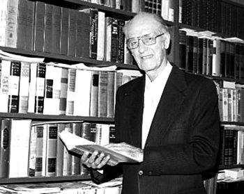 CARILLON ARCHIVES 

P.J.B. Reimer’s main goal was to teach his students to learn how to think in order to help them make good decisions.