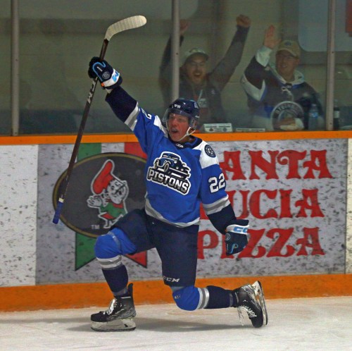Ian Amsbaugh celebrates an early season goal during the 2022/2023 MJHL season. (Cassidy Dankochik Carillon Archives)