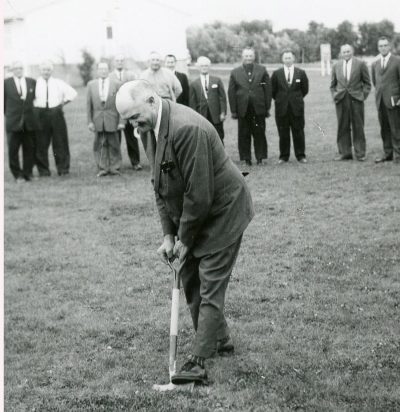 CARILLON ARCHIVES
A.K. Penner turns sod to start construction of a 12-unit senior citizens apartment building on the grounds of Rest Haven Nursing Home.