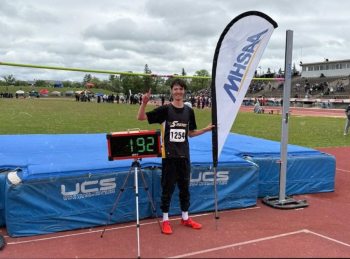 Steinbach Regional Lief Reimer's 1.92 m leap gave him the gold medal for varsity high jump at the MHSAA track and field provincials. (Steinbach Regional Sabres)