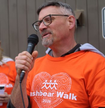 GREG VANDERMEULEN CARILLON ARCHIVES 

Steinbach Mayor Earl Funk, pictured here at the May 23 Sashbear Walk, announced Tuesday he will seek a third mayoral term in the municipal elections this fall.
