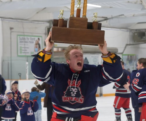 Matt Thiessen, who backstopped the Winkler Royals to a South East Manitoba Hockey League championship this season, is joining the Steinbach Pistons full-time as their tickets and fan experience manager.  (Cassidy Dankochik Carillon Archives)