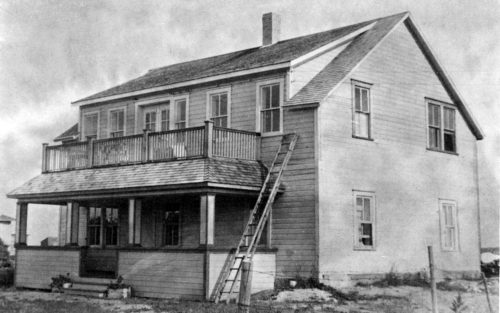 REFLECTIONS ON OUR HERITAGE
Steinbach's first hospital, opened in 1928.