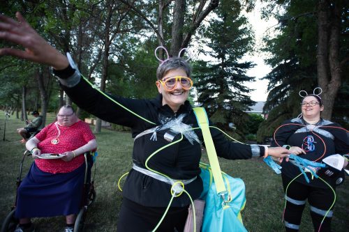 SVJETLANA MLINAREVIC THE CARILLON
La Broquerie resident Ruth Nadeau celebrates after finding out she raised the highest number of donations ($345). She and friend Melanie Bremaud walked in the LIght Up the NIght fundraiser for the Grunthal Soup Kitchen and Steinbach's Agape House at L.A. Barkman Park on Aug. 22, 2026. Nadeau said she had a friend who used Agape House and she was there to support the organizations.  The event saw about 40 people walk and raised more than $3,700.