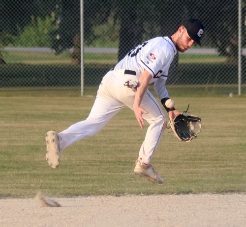 Yanykk Nadeau bobbles a ball during a WSBL semi-final game Aug. 12. Carillon would drop games two and three in a series loss. (Cassidy Dankochik The Carillon)