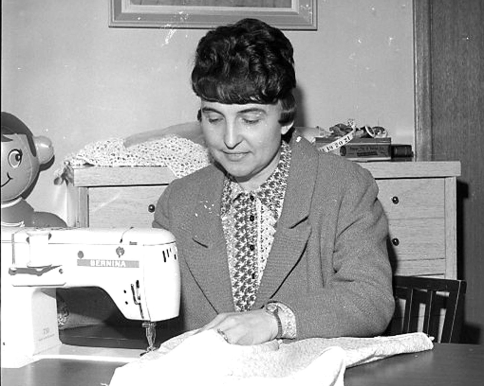 COLUMN: Carillon Flashback April 24, 1974 – Norma Coleman sews for 18 Hanover Fairs
