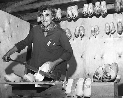 August 5, 1981 

CARILLON ARCHIVES 

Dutch wood carver 

Dutch wooden shoe carver Peter Peersman’s booth, one the first people would see when entering the Mennonite Heritage Village grounds, attracted continual crowds all Pioneer Days weekend. All were fascinated as they watched a block of wood transformed into a traditional Dutch shoe in a wide variety of sizes.