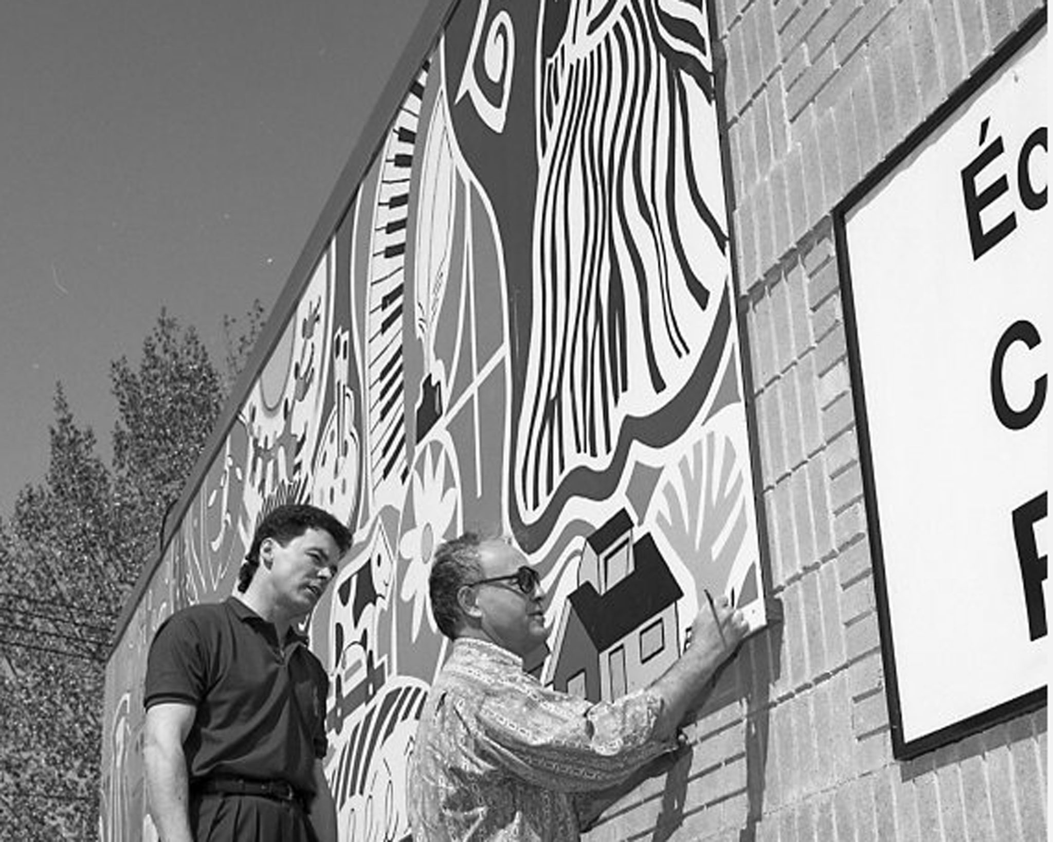 COLUMN: Carillon Flashback May 31, 1995 – Artist adds name to mural at St Pierre-Jolys school