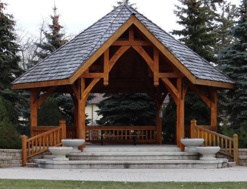WES KEATING THE CARILLON 

The Barkman gazebo today is the centrepiece of the K.R. Barkman Park on Steinbach Main Street and a most popular venue for outdoor wedding photos and summer evening concerts in the park.