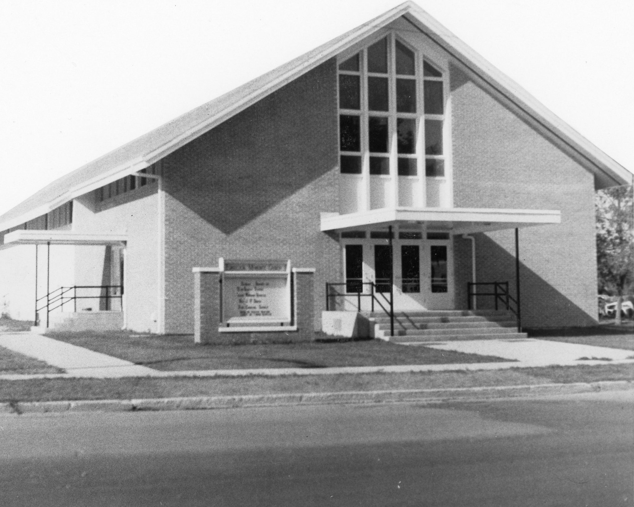 1946 – 2026 Watching Steinbach Grow: STEINBACH’S CHURCHES: A CENTENNIAL SERIES – The Evangelical Mennonite Church