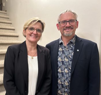 GREG VANDERMEULEN THE CARILLON
Newly elected Coun. Susan Penner stands with Steinbach Mayor Earl Funk.